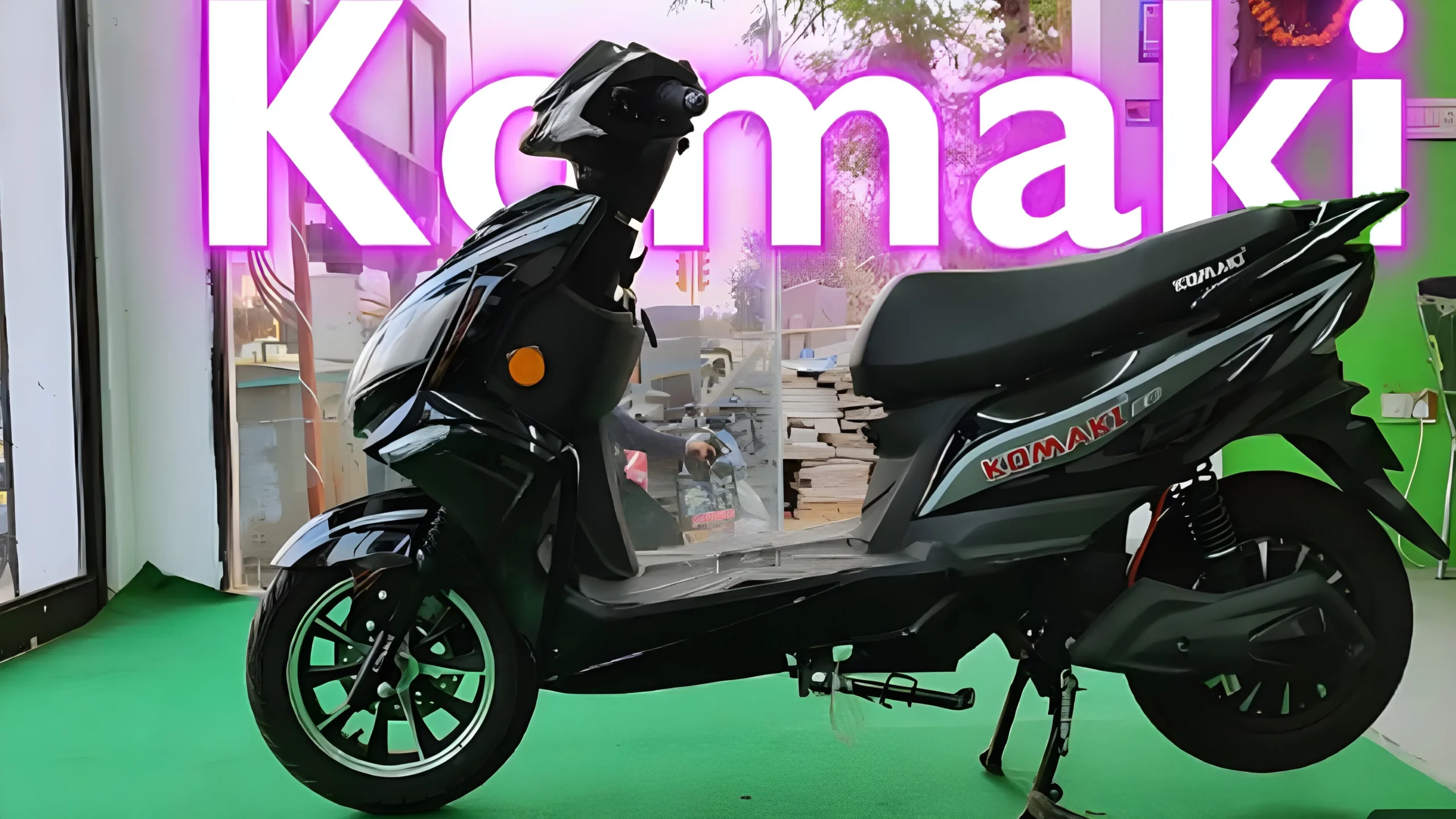 komaki scooty