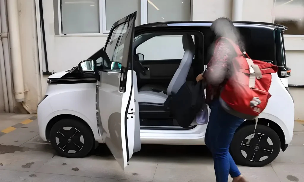 mg comet car price discount offers:मिल रहा है पूरे ₹50000 का भारी डिस्काउंट, जल्दी देखे लास्ट डेट कब तक है क्या है , 2 MG Comet कार में मिल रहा है पूरे ₹50000 का भारी डिस्काउंट, जल्दी देखे लास्ट डेट कब तक है