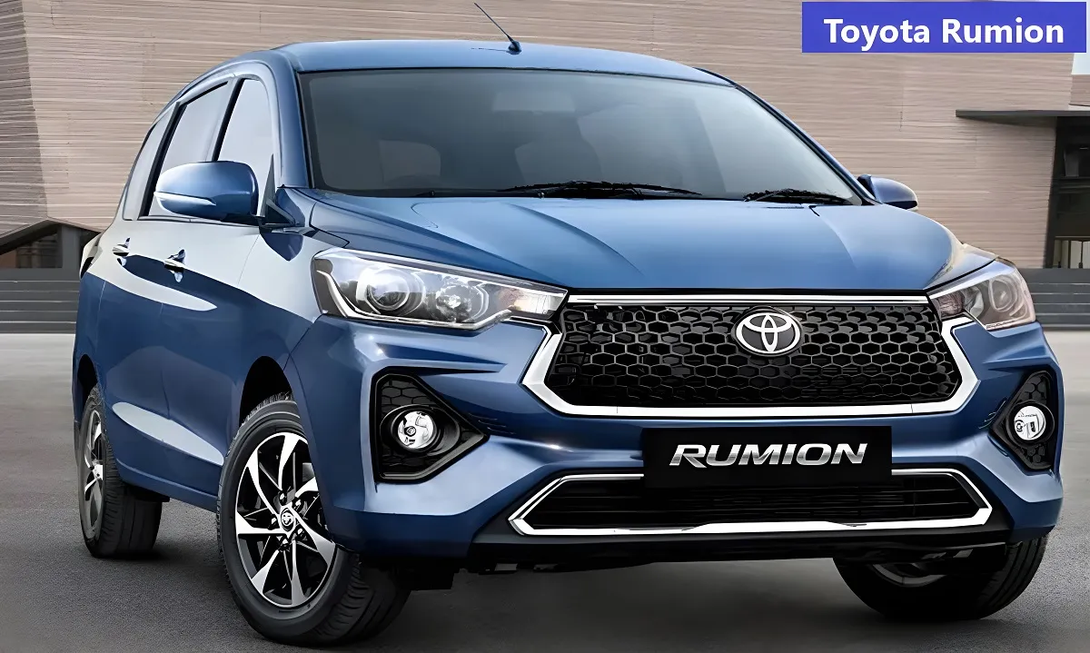 7 सीटर Toyota Rumion कार बनी गरीबो की पहली पसंद